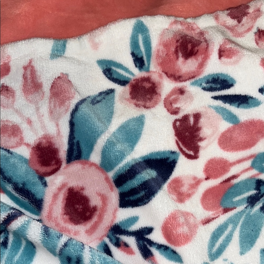 Floral Print Plush Blanket